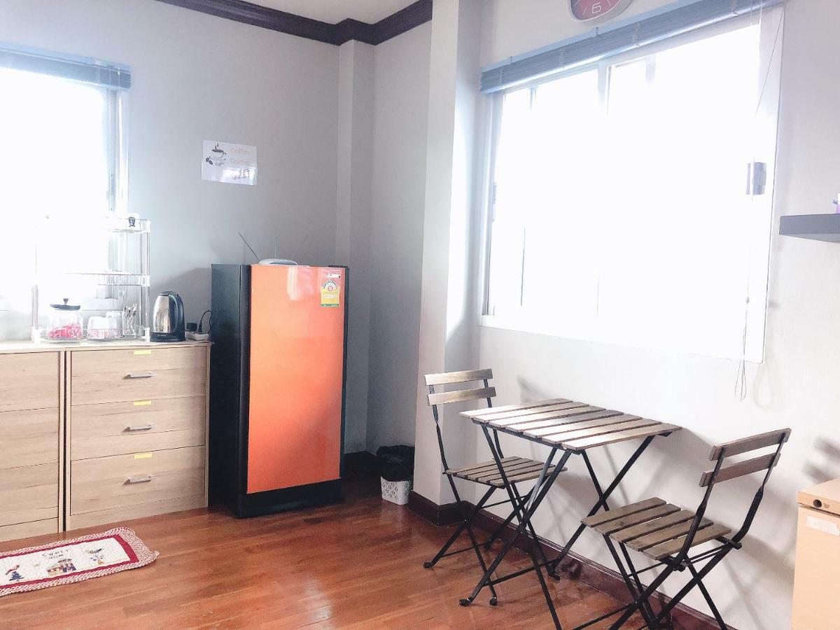 24 Hostel Donmuang Бангкок Экстерьер фото